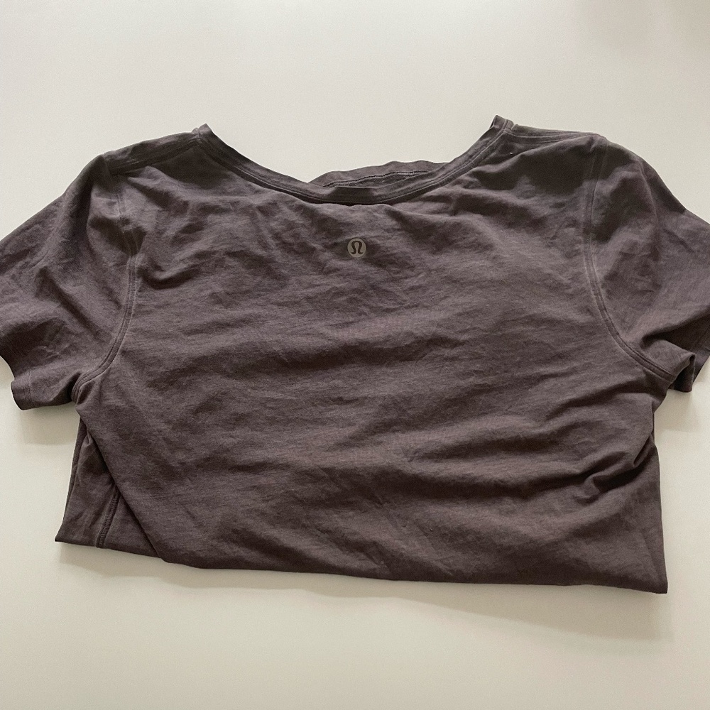 Lululemon T-shirt
